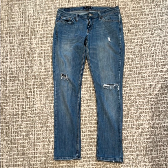 Women’s Levie’s Superlow Straight Leg Distressed Jeans - Picture 1 of 7
